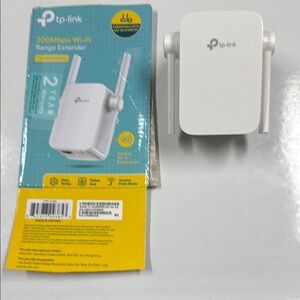 TP-Link White 300Mbps Wi-Fi Range Extender